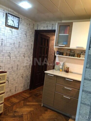 Satılır 3 otaqlı köhnə tikili 75 m², İnşaatçılar m., photo 12 from 17