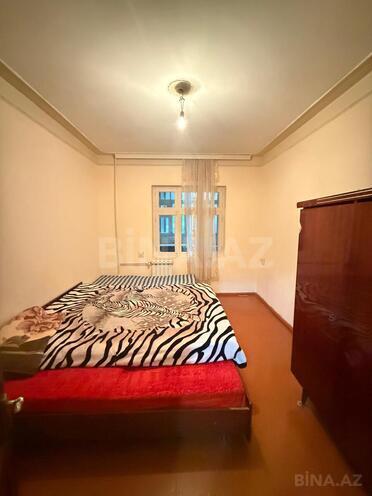 Satılır 2 otaqlı köhnə tikili 70 m², Azadlıq Prospekti m., photo 1 from 12