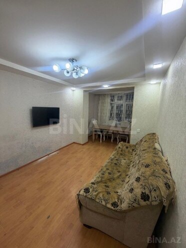 Продаётся 2-комн. вторичка 60 м², м. Нариман Нариманов, photo 1 from 14