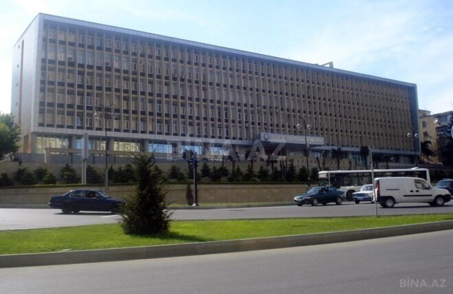 Продаётся 3-комн. вторичка 75 м², м. Низами, photo 1 from 18