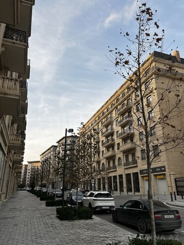 Satılır 4 otaqlı yeni tikili 209 m², Ağ şəhər q., photo 1 from 11