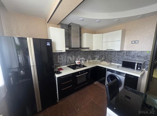 Satılır 3 otaqlı köhnə tikili 85 m², Xalqlar Dostluğu m., photo 1 from 12