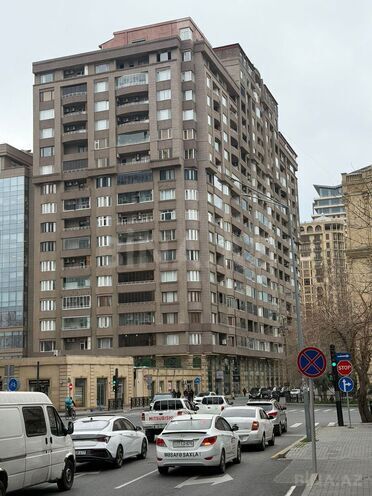 İcarəyə verilir 4 otaqlı yeni tikili 190 m², 28 May m., photo 14 from 17