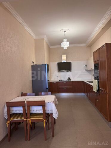 Сдаётся 2-комн. новостройка 130 м², м. Низами, photo 9 from 16