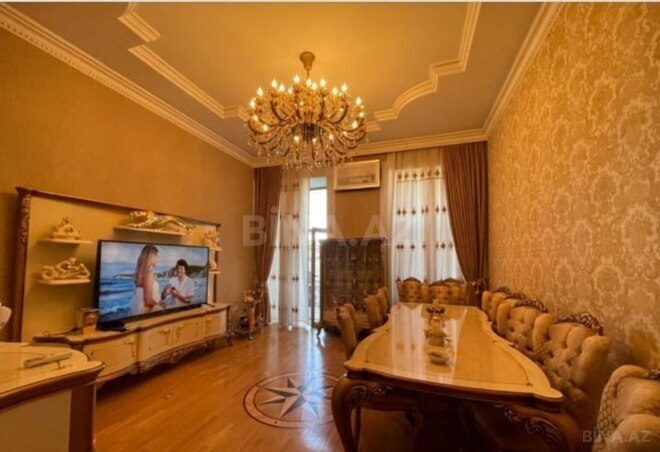 İcarəyə verilir 4 otaqlı köhnə tikili 95 m², Sahil m., photo 1 from 9