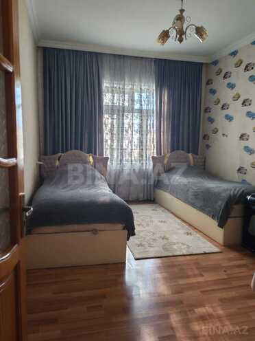 Satılır 3 otaqlı köhnə tikili 110 m², Massiv V q., photo 3 from 13
