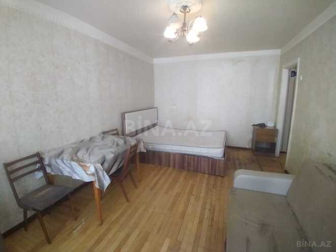 Satılır 1 otaqlı köhnə tikili 40 m², İnşaatçılar m., photo 3 from 13
