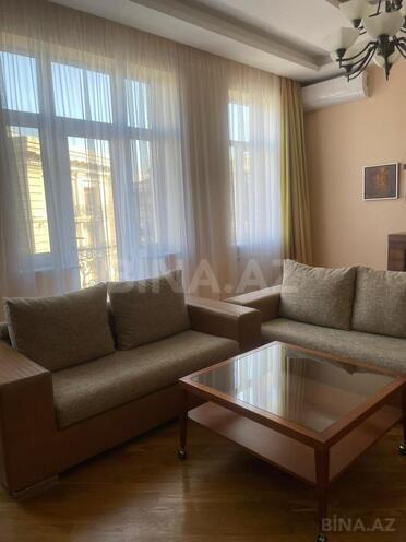 Сдаётся 4-комн. вторичка 140 м², м. Ичеришехер, photo 6 from 18