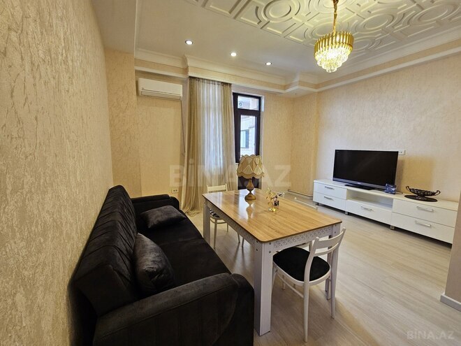 İcarəyə verilir 2 otaqlı yeni tikili 75 m², 28 May m., photo 1 from 12