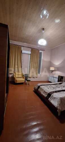 İcarəyə verilir 4 otaqlı köhnə tikili 95 m², 28 May m., photo 1 from 14