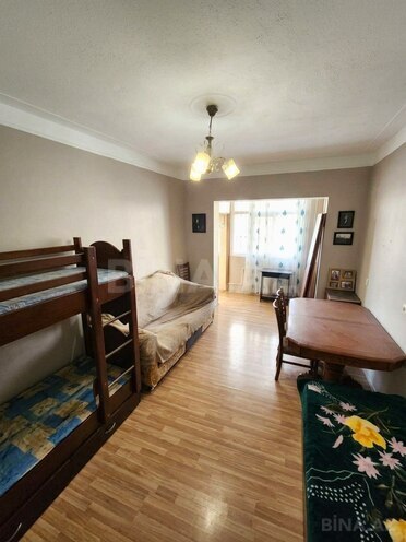 Satılır 2 otaqlı köhnə tikili 68 m², Əhmədli m., photo 1 from 10