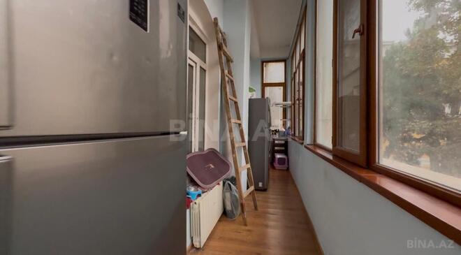 Satılır 4 otaqlı köhnə tikili 130 m², Sahil m., photo 13 from 18