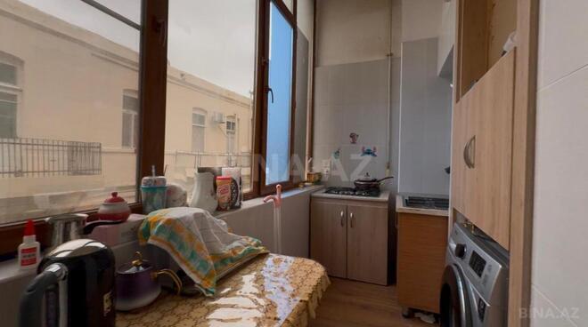 Satılır 4 otaqlı köhnə tikili 130 m², Sahil m., photo 14 from 18