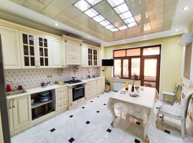 Продаётся 3-комн. новостройка 120 м², м. Нефтчиляр, photo 1 from 15