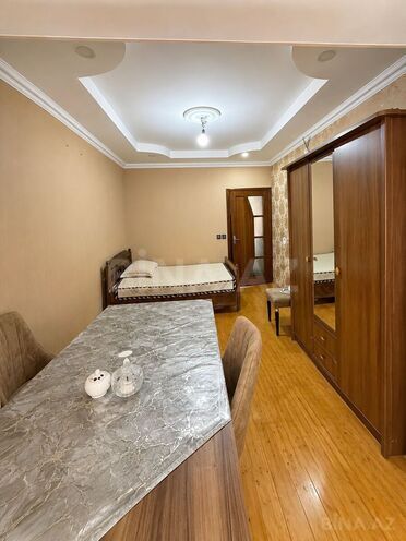 Продаётся 2-комн. вторичка 65 м², м. Иншаатчылар, photo 1 from 12