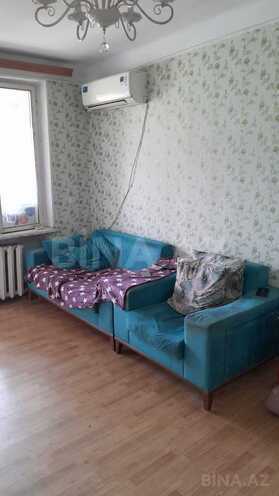 Продаётся 2-комн. вторичка 50 м², м. Иншаатчылар, photo 1 from 19
