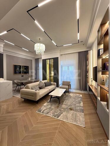 Сдаётся 2-комн. новостройка 77 м², м. Низами, photo 1 from 11
