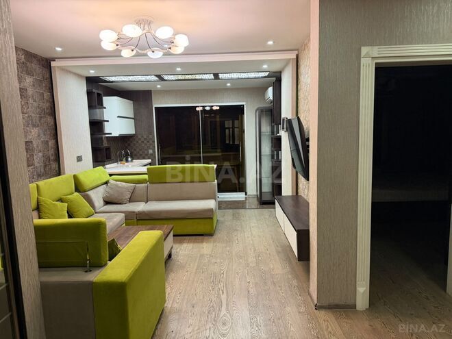 Сдаётся 2-комн. новостройка 80 м², м. 8 ноября, photo 1 from 13