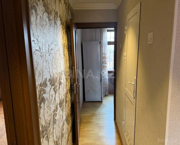 Продаётся 3-комн. вторичка 76 м², м. Низами, photo 10 from 13