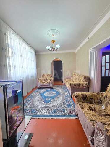 Продаётся 4-комн. вторичка 90 м², photo 1 from 11