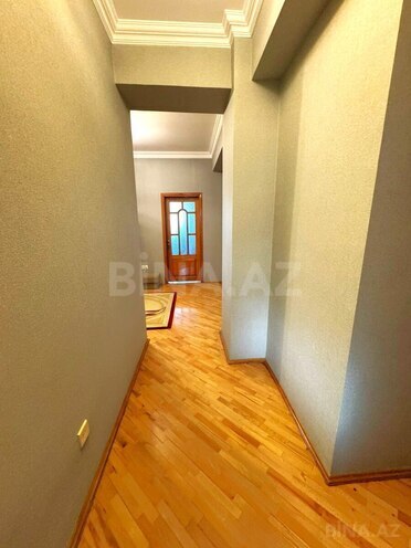 Сдаётся 3-комн. новостройка 130 м², м. Низами, photo 16 from 23