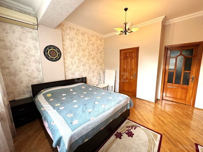 Сдаётся 3-комн. новостройка 130 м², м. Низами, photo 6 from 23
