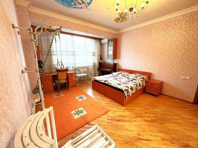 Сдаётся 3-комн. новостройка 130 м², м. Низами, photo 8 from 23