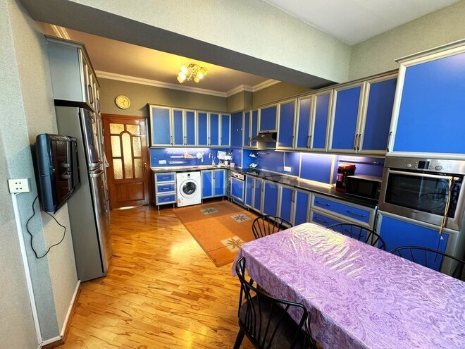 Сдаётся 3-комн. новостройка 130 м², м. Низами, photo 10 from 23