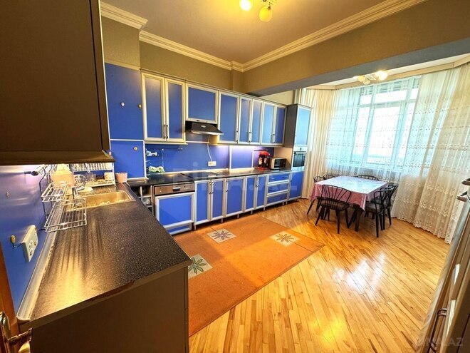 Сдаётся 3-комн. новостройка 130 м², м. Низами, photo 11 from 23