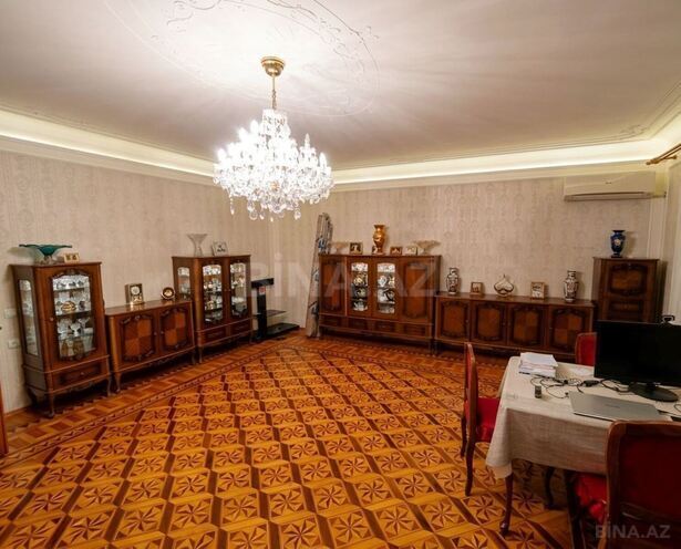 Satılır 4 otaqlı köhnə tikili 120 m², Nəriman Nərimanov m., photo 3 from 9