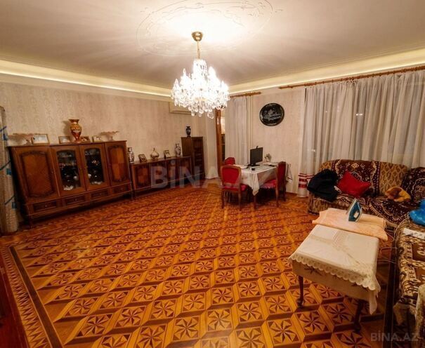 Satılır 4 otaqlı köhnə tikili 120 m², Nəriman Nərimanov m., photo 1 from 9
