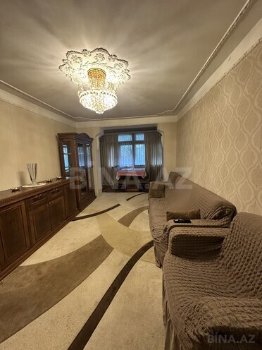 Продаётся 3-комн. вторичка 65 м², м. Иншаатчылар, photo 1 from 14