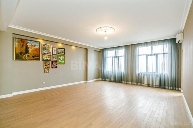 Продаётся 3-комн. новостройка 153 м², м. Низами, photo 1 from 29