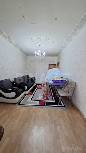 Satılır 2 otaqlı köhnə tikili 70 m², 8-ci mikrorayon q., photo 1 from 13