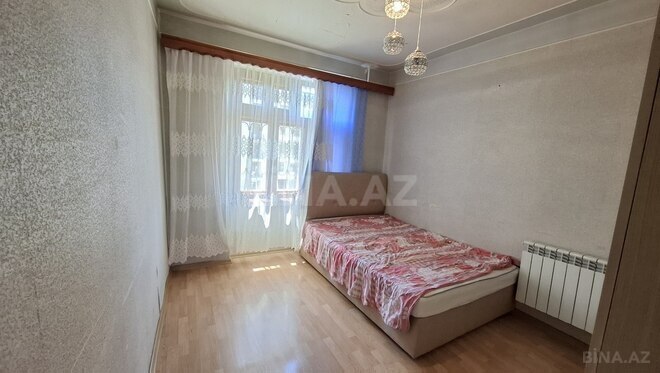 Satılır 2 otaqlı köhnə tikili 70 m², 8-ci mikrorayon q., photo 6 from 13