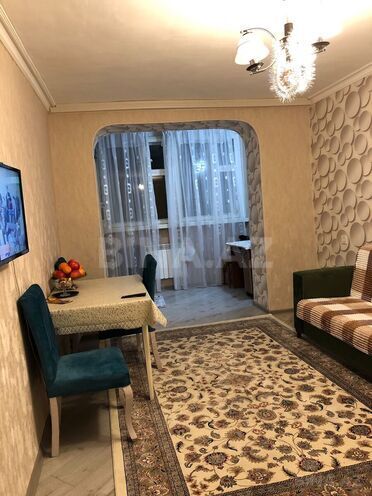 Сдаётся 1-комн. вторичка 45 м², м. Нефтчиляр, photo 3 from 8