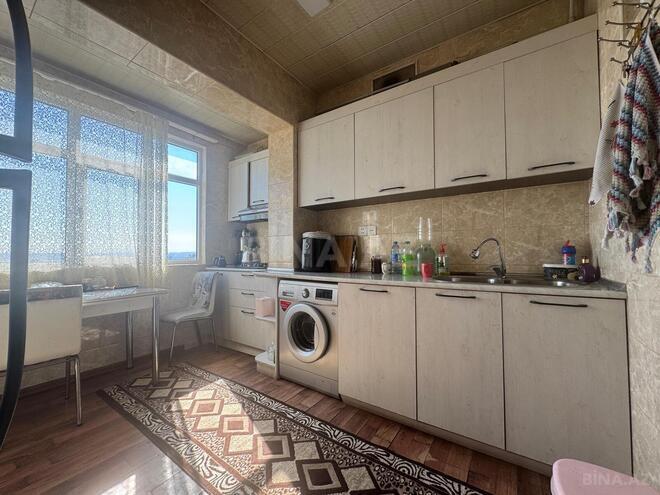 Продаётся 3-комн. вторичка 80 м², м. Ази Асланов, photo 12 from 18