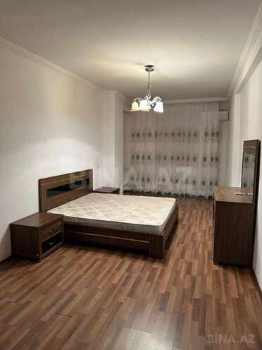 Сдаётся 2-комн. новостройка 70 м², м. Иншаатчылар, photo 1 from 13