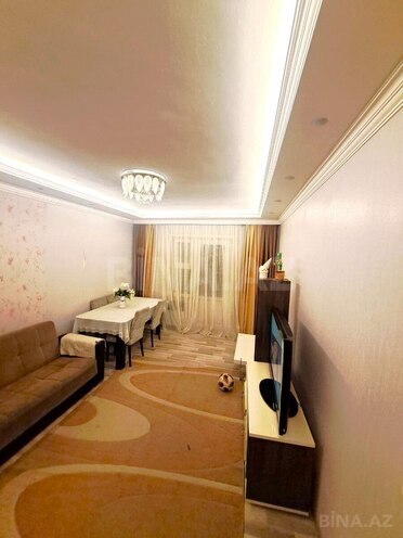 Satılır 3 otaqlı köhnə tikili 90 m², Yeni Günəşli q., photo 1 from 12