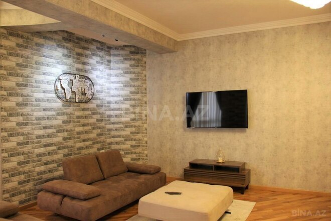 Сдаётся 3-комн. новостройка 155 м², Насиминский  р., photo 5 from 25