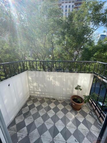 Сдаётся 3-комн. вторичка 80 м², Ясамальский р., photo 18 from 32