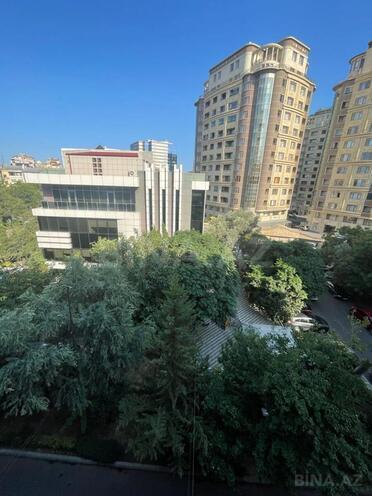 Сдаётся 3-комн. вторичка 80 м², Ясамальский р., photo 19 from 32