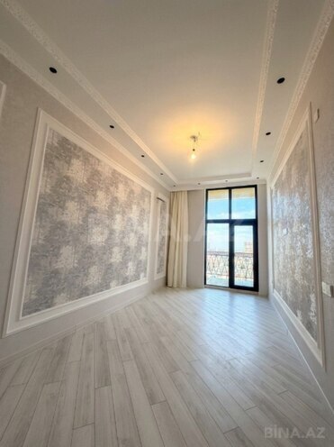 Продаётся 2-комн. новостройка 81 м², м. Кара Караев, photo 3 from 13