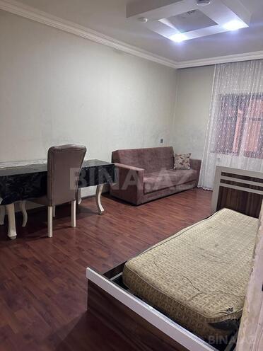 Продаётся 3-комн. вторичка 60 м², пос. 7-ой мкр, photo 1 from 15