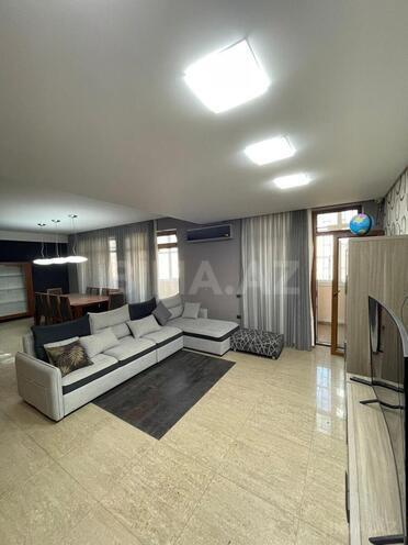 Сдаётся 4-комн. новостройка 200 м², м. 8 ноября, photo 1 from 22
