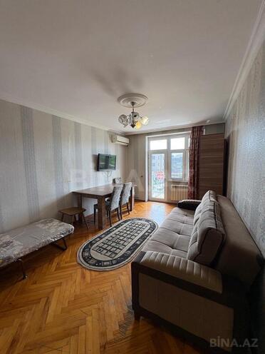 İcarəyə verilir 2 otaqlı köhnə tikili 70 m², İnşaatçılar m., photo 1 from 16