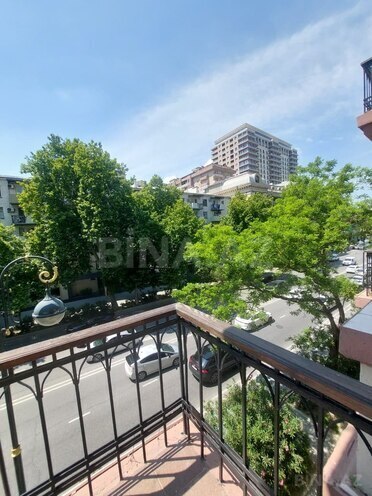 Продаётся 3-комн. вторичка 88 м², м. Низами, photo 9 from 19