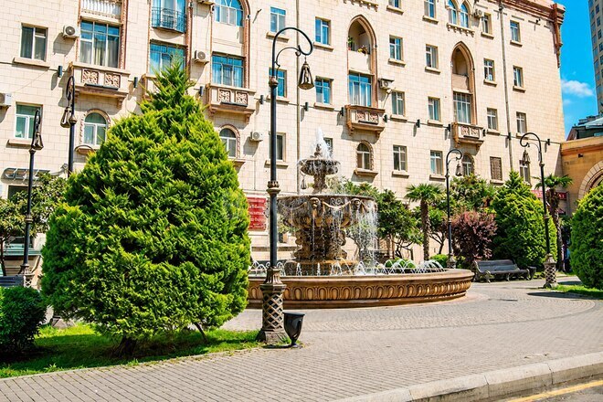 Satılır 3 otaqlı köhnə tikili 90 m², Elmlər Akademiyası m., photo 1 from 16