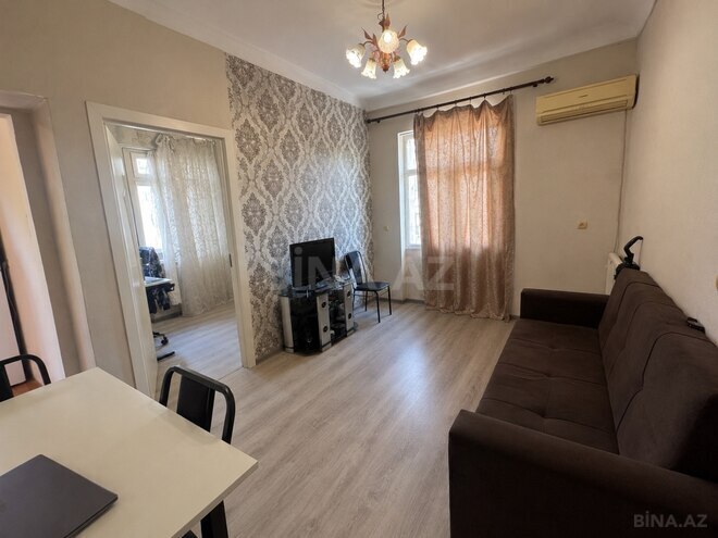Satılır 2 otaqlı köhnə tikili 40 m², 8 Noyabr m., photo 3 from 18