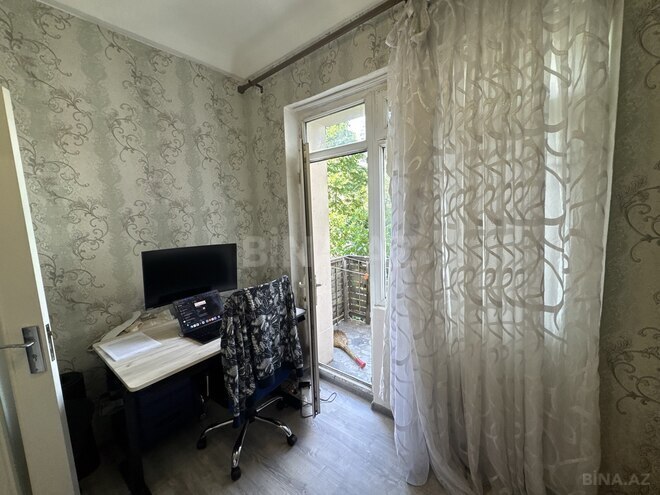 Satılır 2 otaqlı köhnə tikili 40 m², 8 Noyabr m., photo 4 from 18